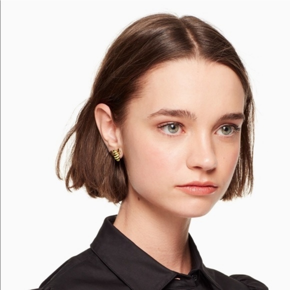 ♠️ KATE SPADE ♠️ Picnic Perfect Bee Earrings - Picture 3 of 7